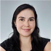 Docente de Filosofía imparte clases de lectura critica a niños y jovenes de todas las edades